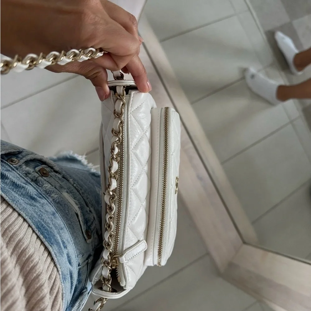 CHANEL White Quilted Crossbody Bag - Picture 11 of 15
